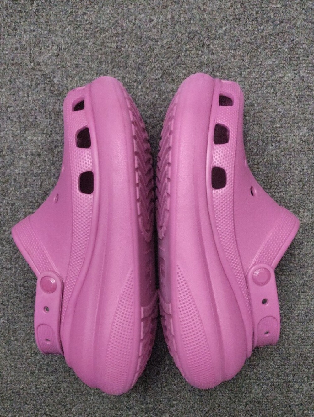 CROCS "Crush" Iconic Comfort Clog in Pink
